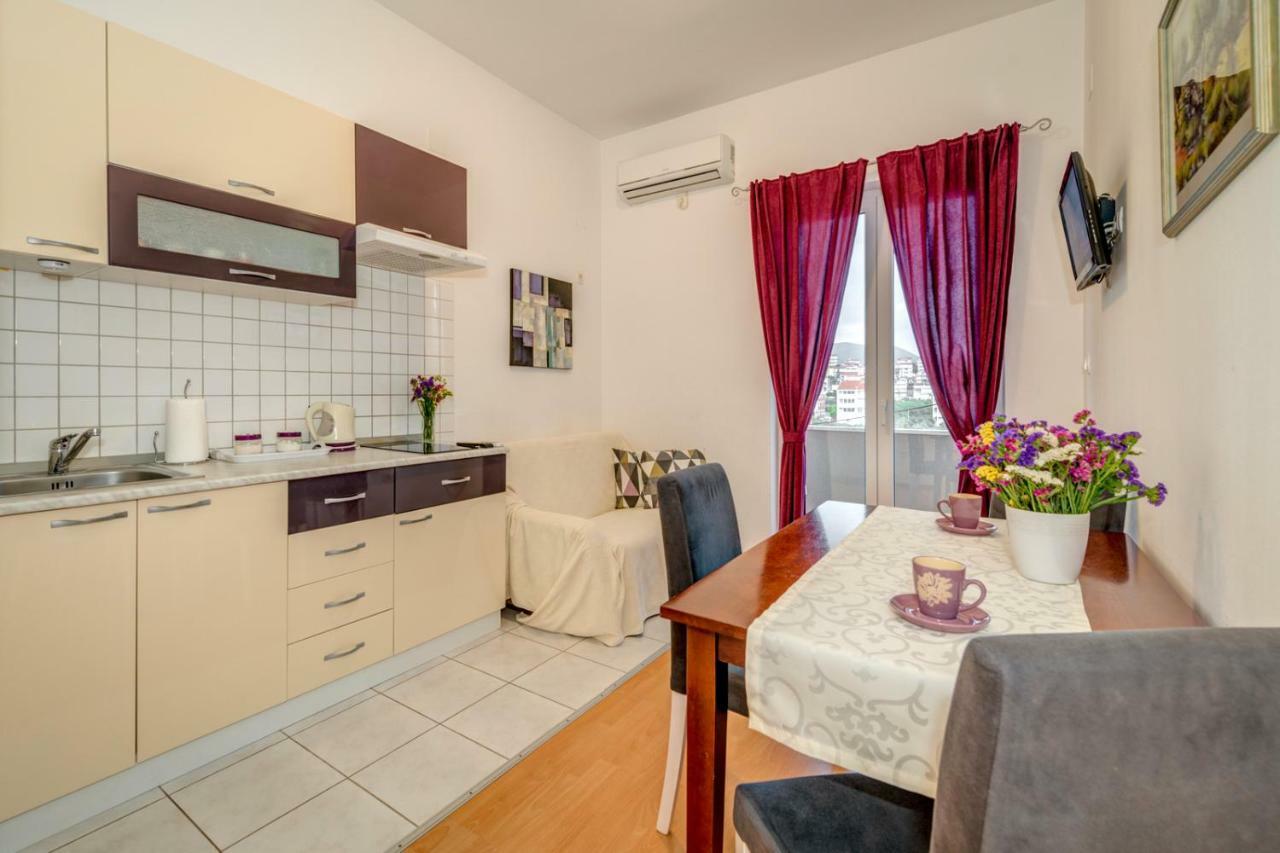 Apartment Roko Split Bagian luar foto