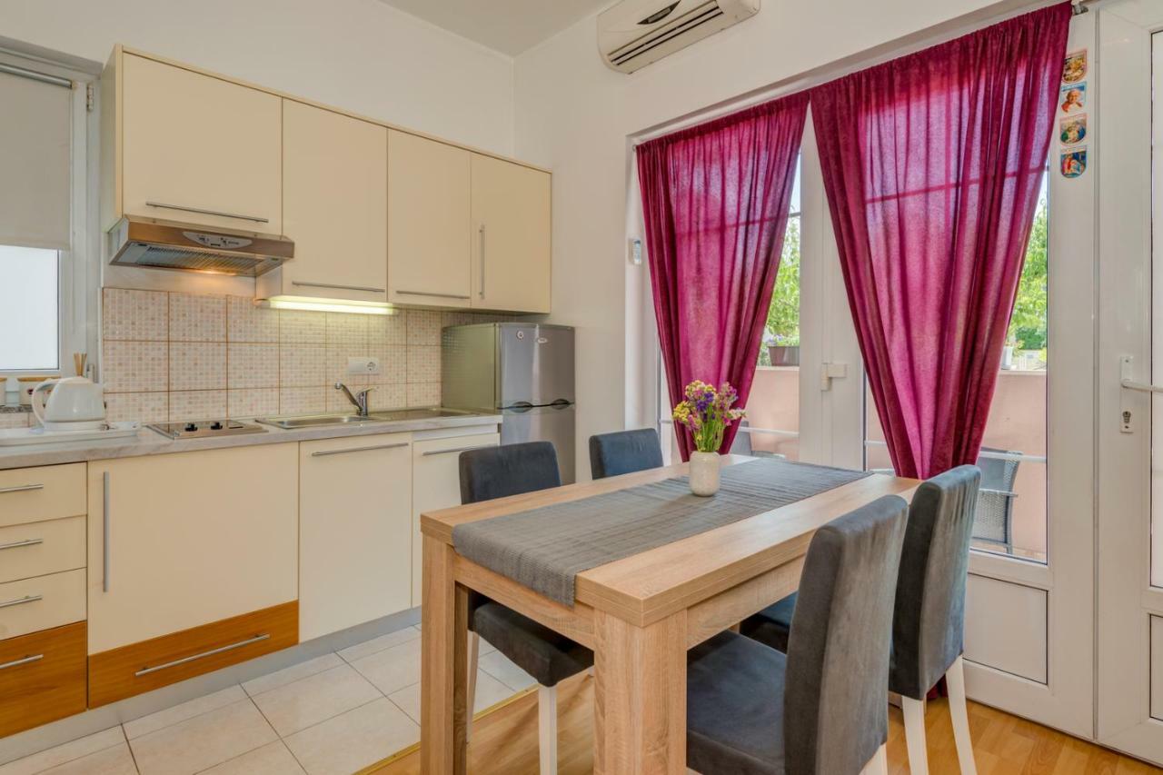 Apartment Roko Split Bagian luar foto