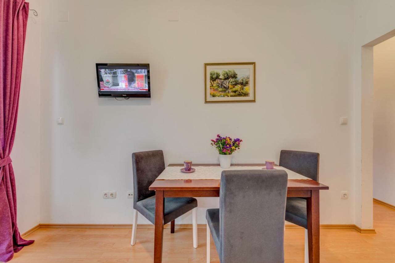 Apartment Roko Split Bagian luar foto